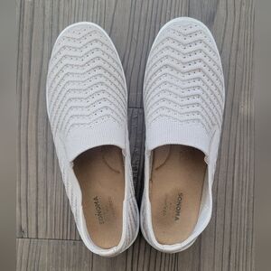Slip on sneakers